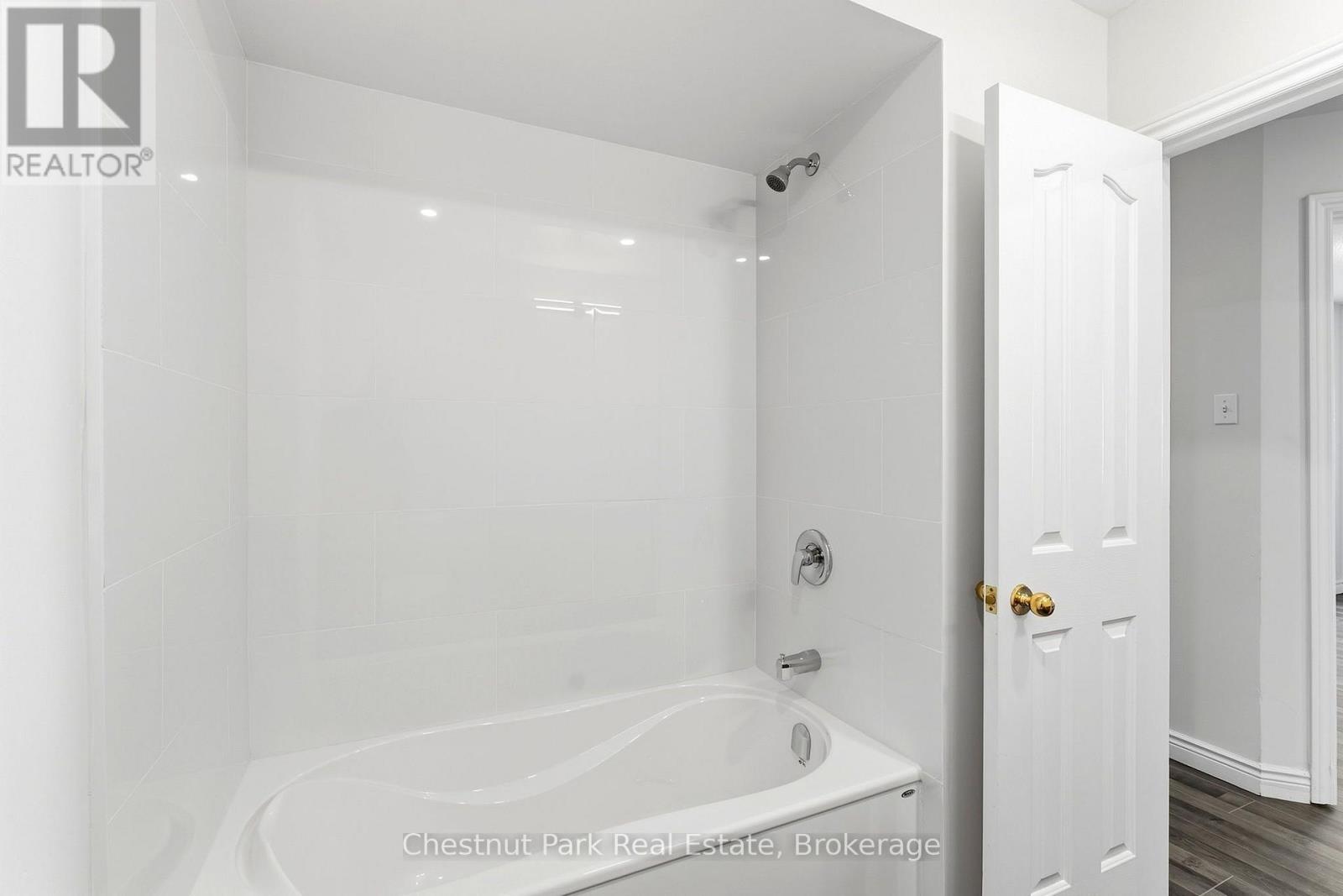 30 Catharine Crescent Property Photo 20