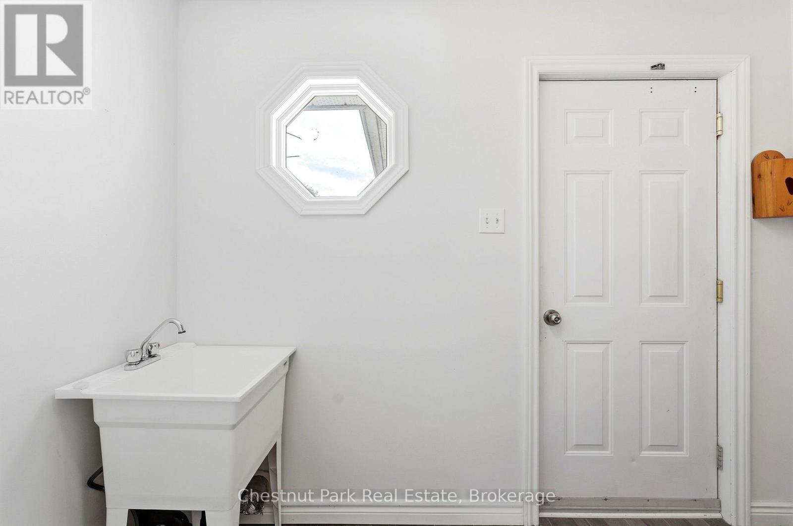 30 Catharine Crescent Property Photo 22
