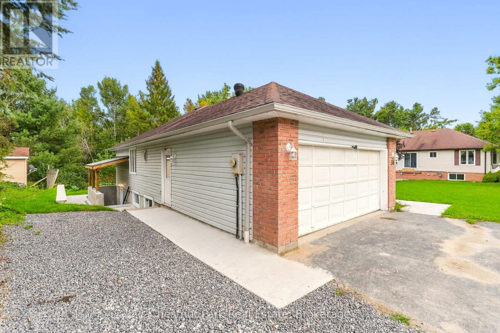 30 Catharine Crescent Property Photo 25