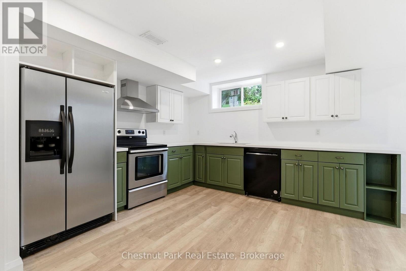 30 Catharine Crescent Property Photo 28