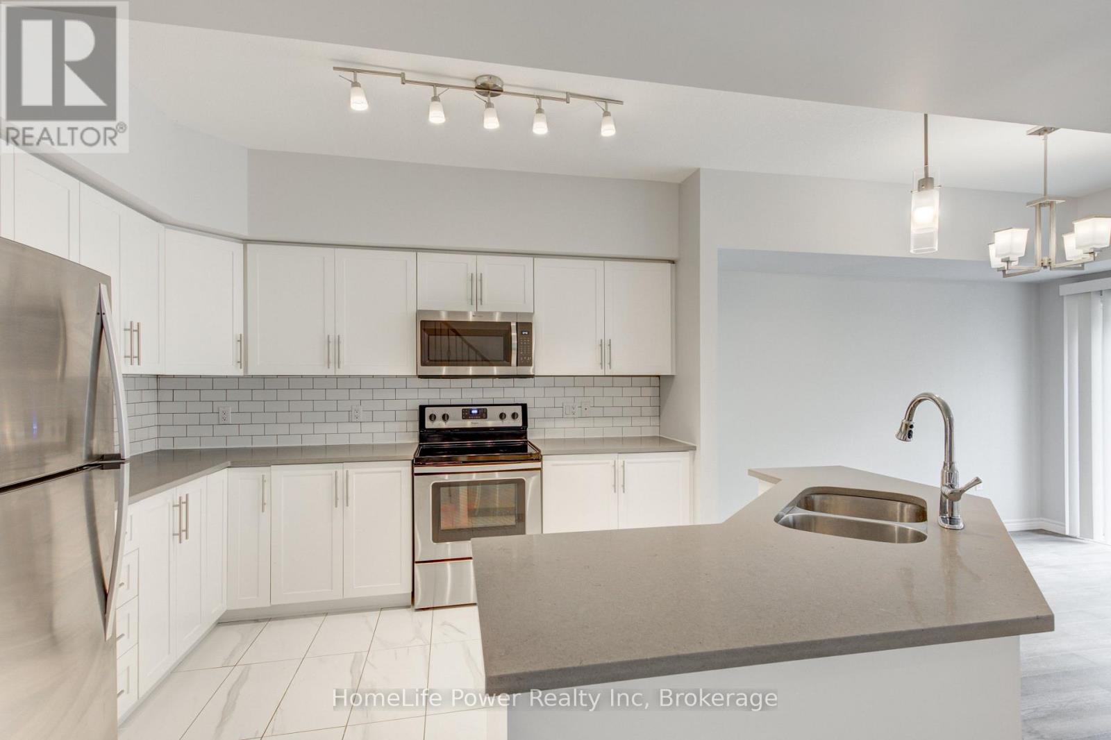 46 - 3967 Savoy Street Property Photo 12