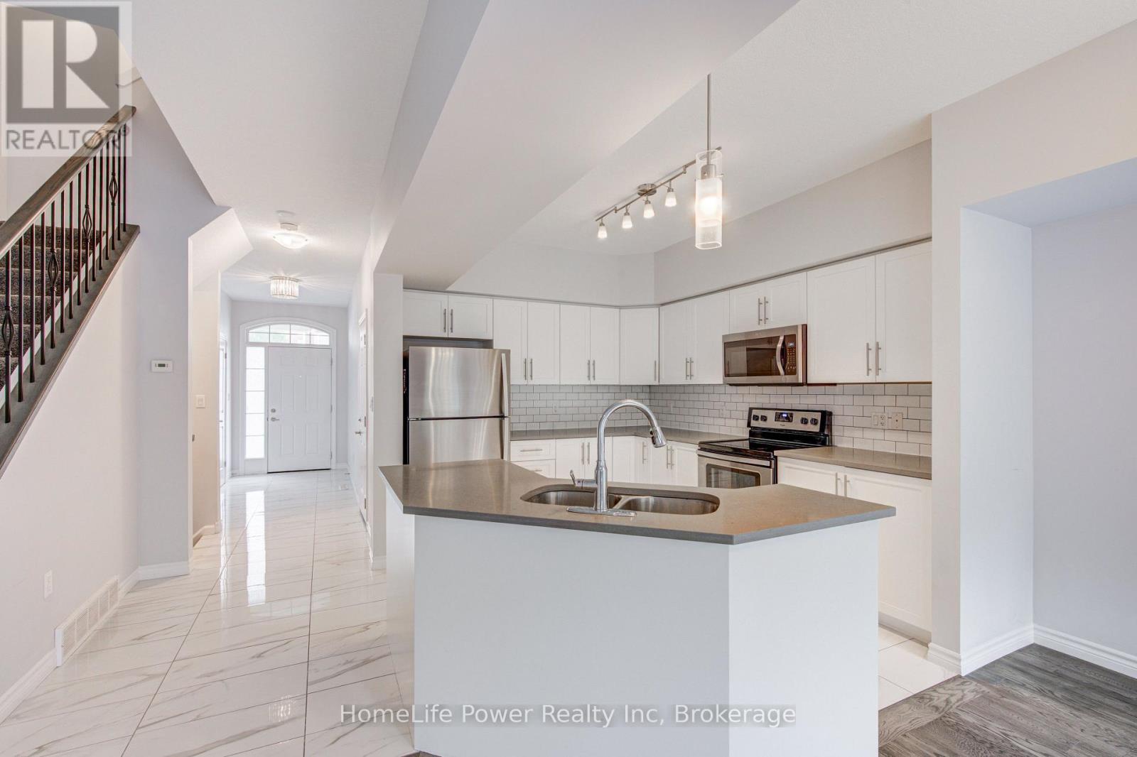 46 - 3967 Savoy Street Property Photo 14