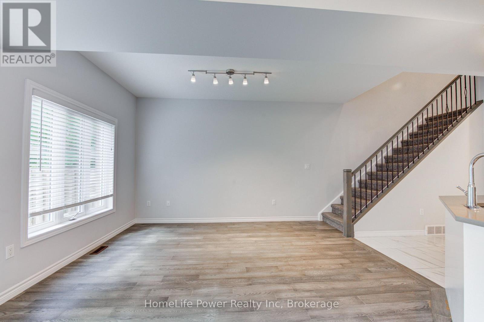 46 - 3967 Savoy Street Property Photo 15