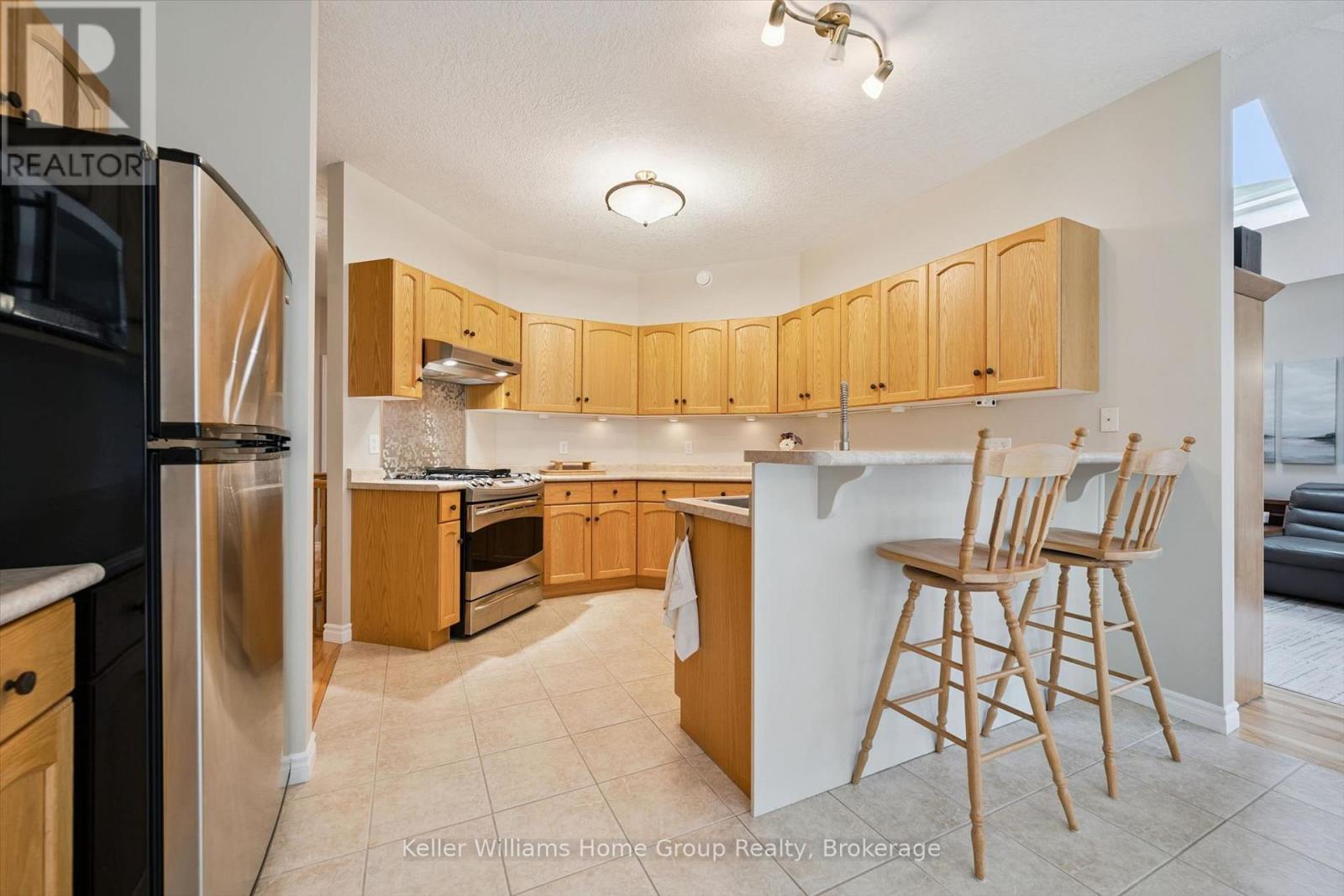 86 York Street E Property Photo 16