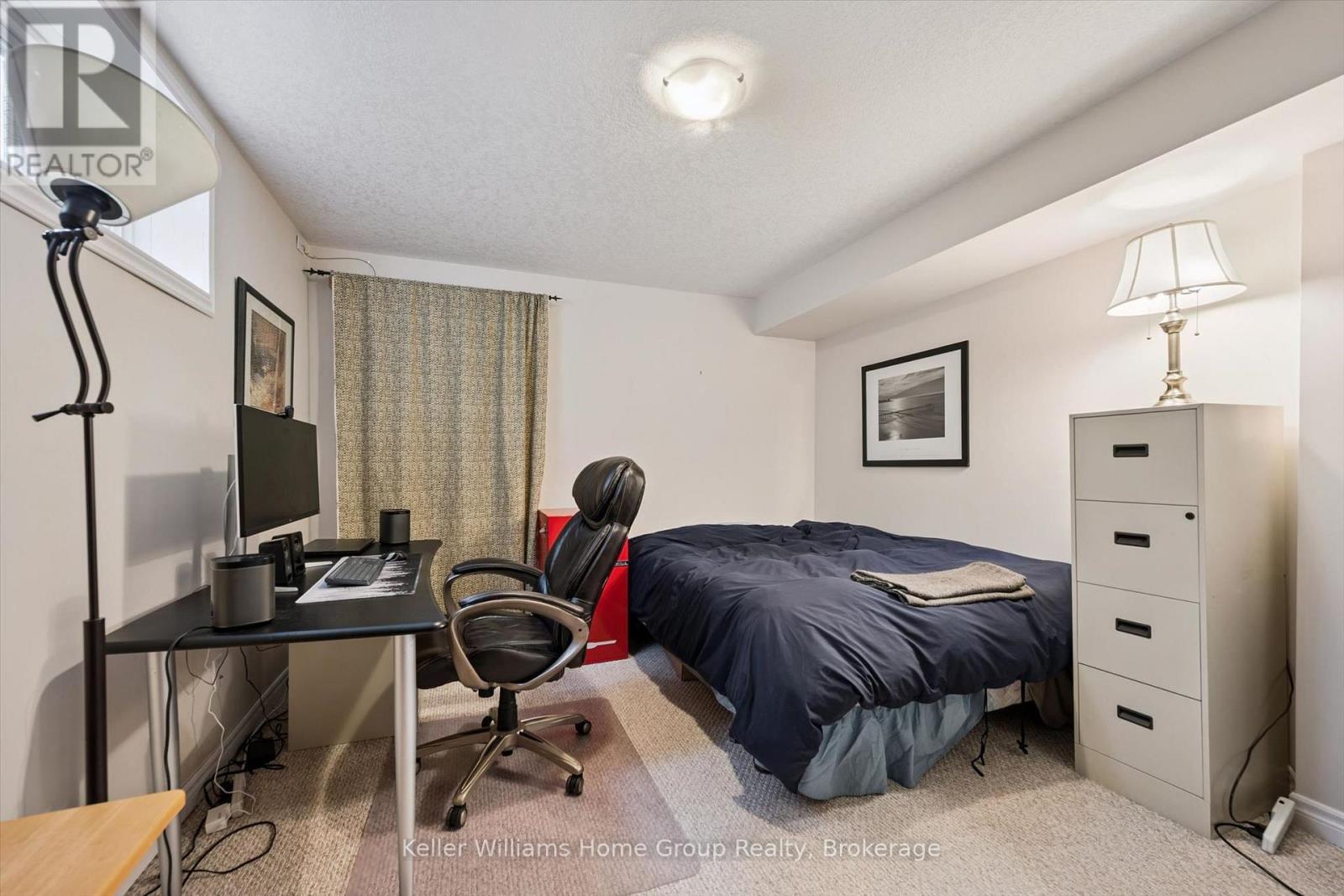 86 York Street E Property Photo 39