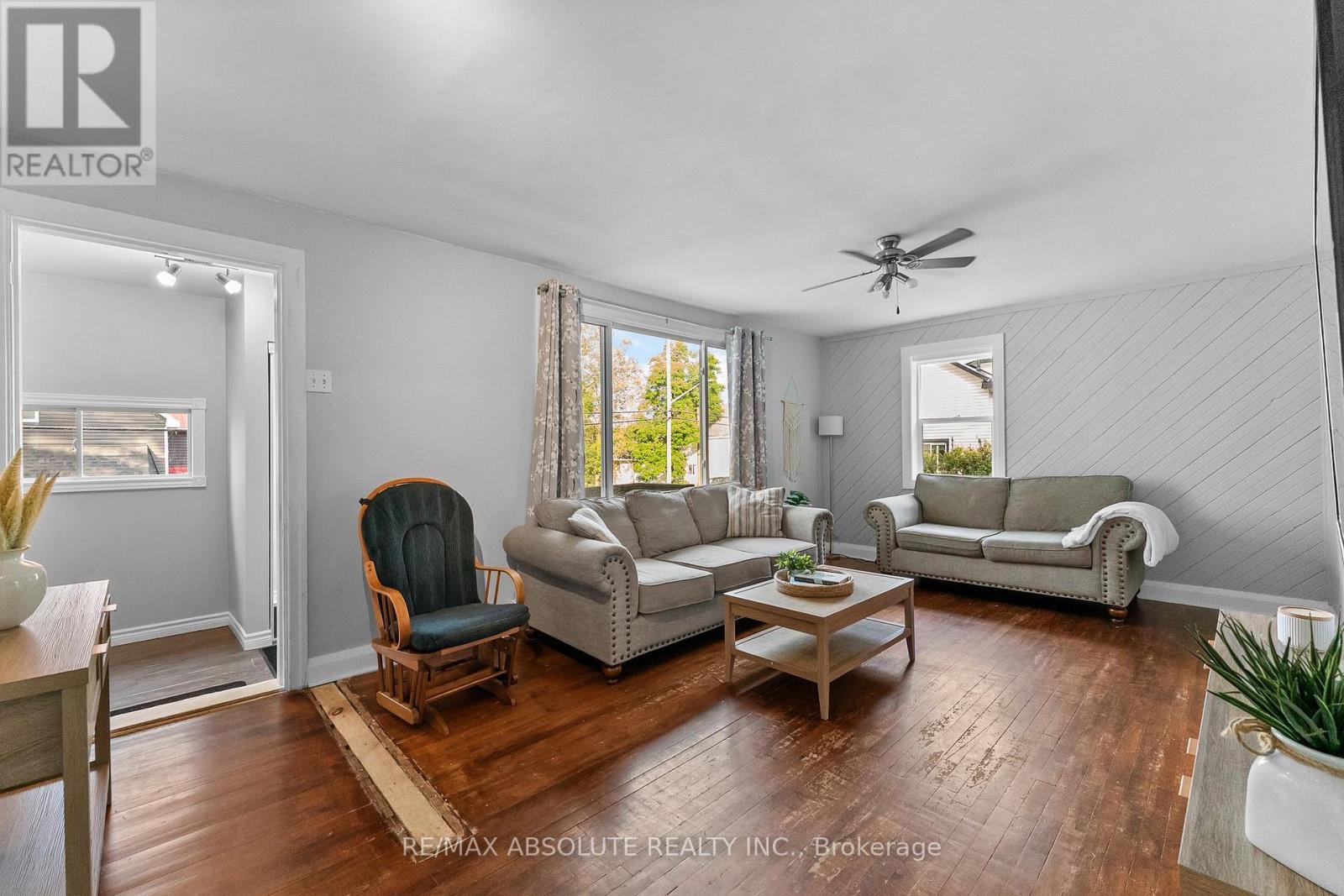 853 B River Road Property Photo 7