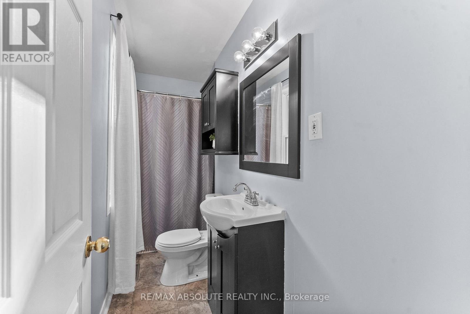 853 B River Road Property Photo 19