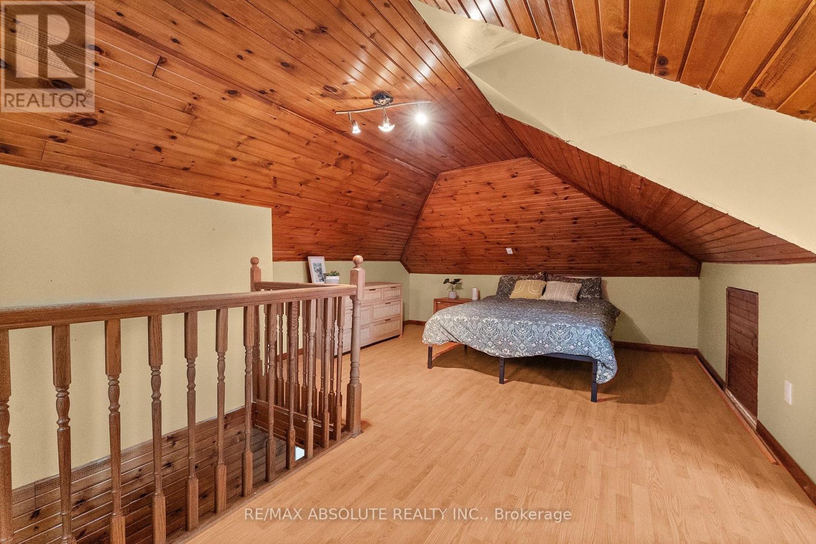 853 B River Road Property Photo 22