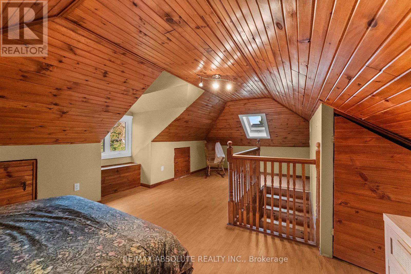 853 B River Road Property Photo 23