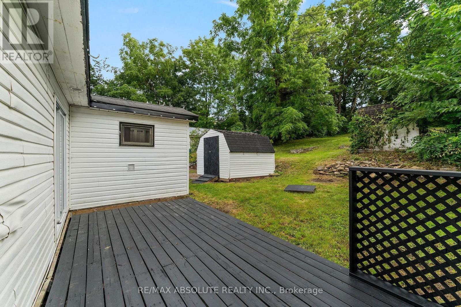 853 B River Road Property Photo 27