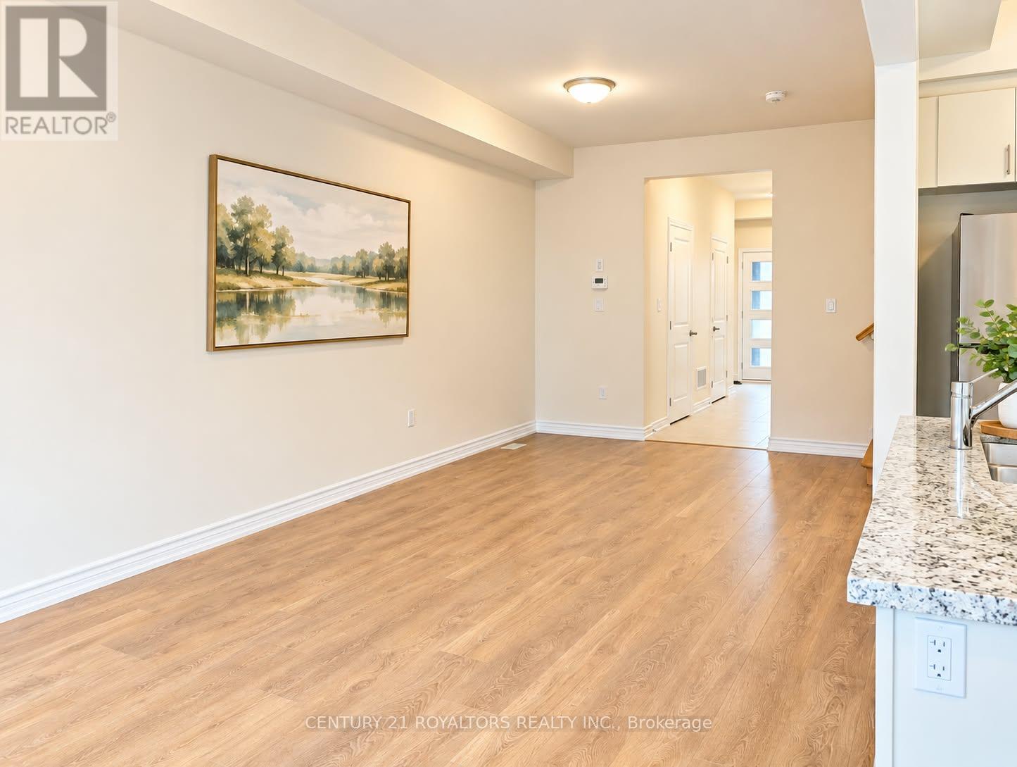 1909 Upper Thames Drive Property Photo 4