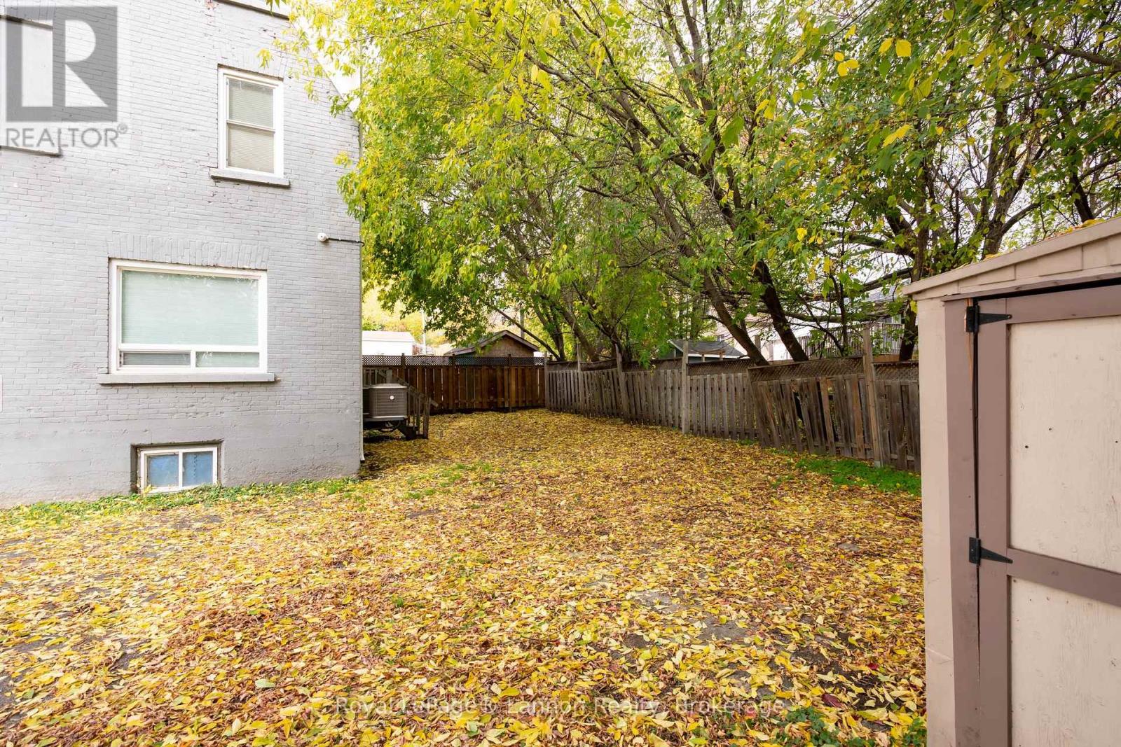 350 Bay Street Property Photo 5