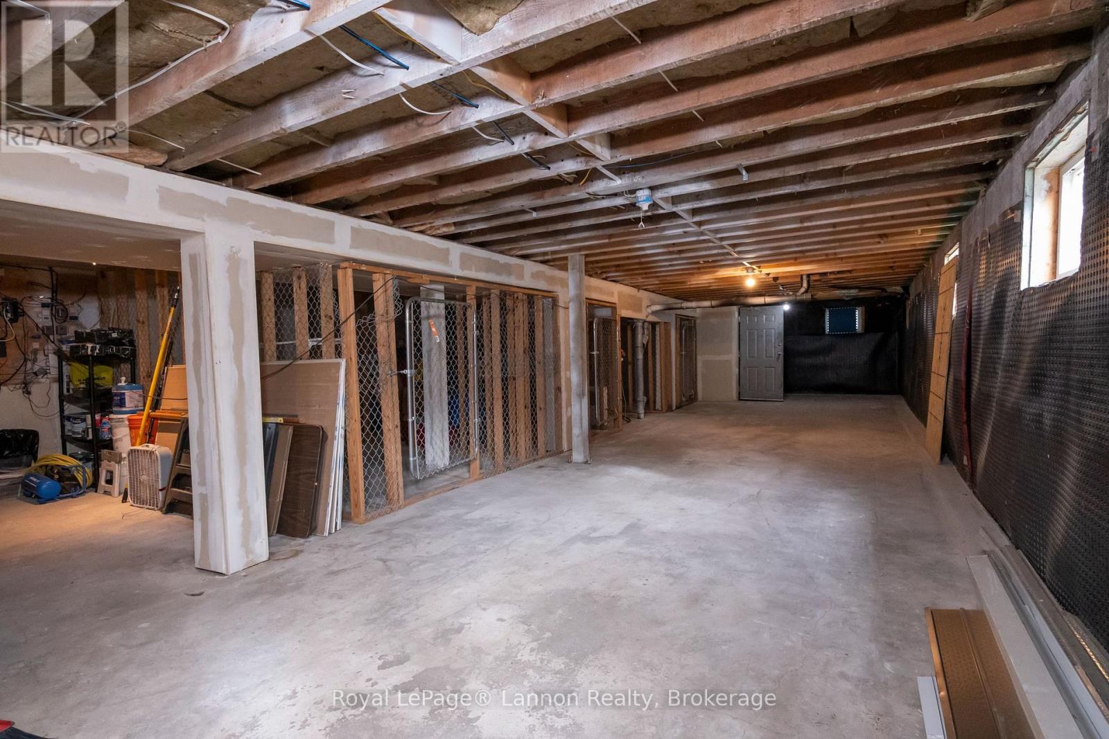 350 Bay Street Property Photo 32