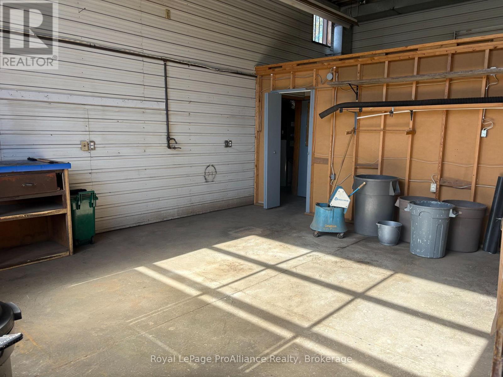 230 County Road 22 Property Photo 14