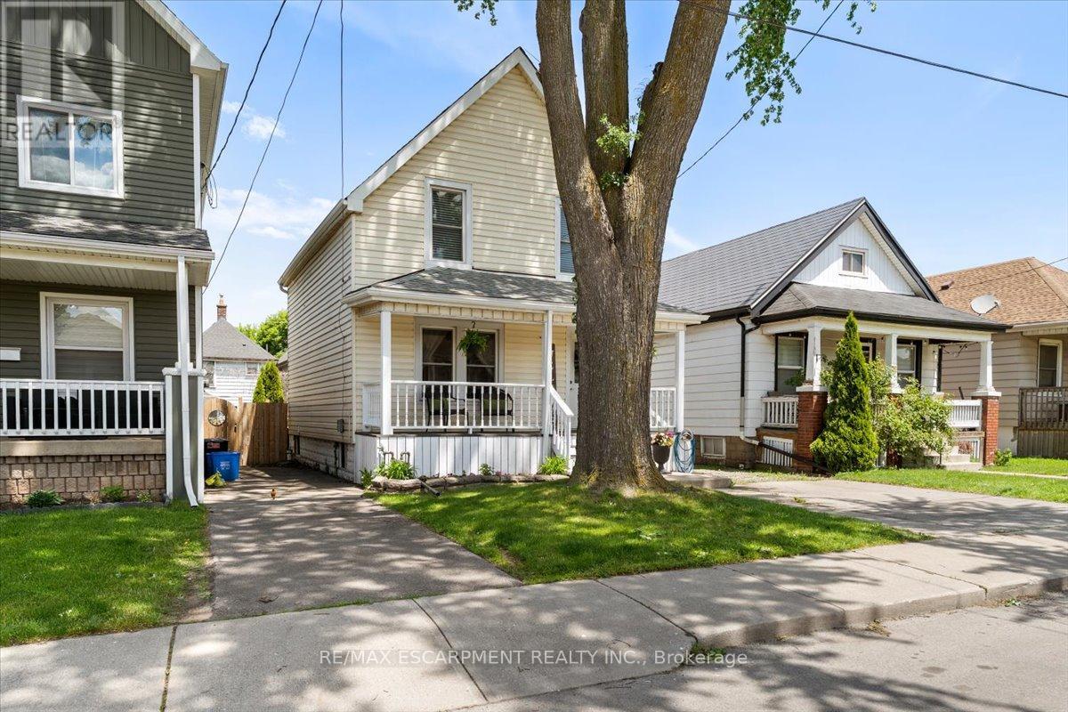 17 Craigmiller Avenue Property Photo 1