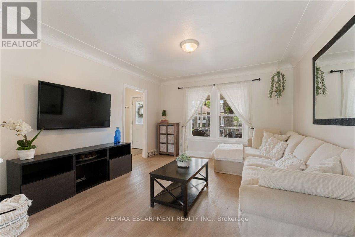 17 Craigmiller Avenue Property Photo 9