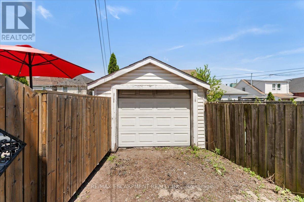 17 Craigmiller Avenue Property Photo 41