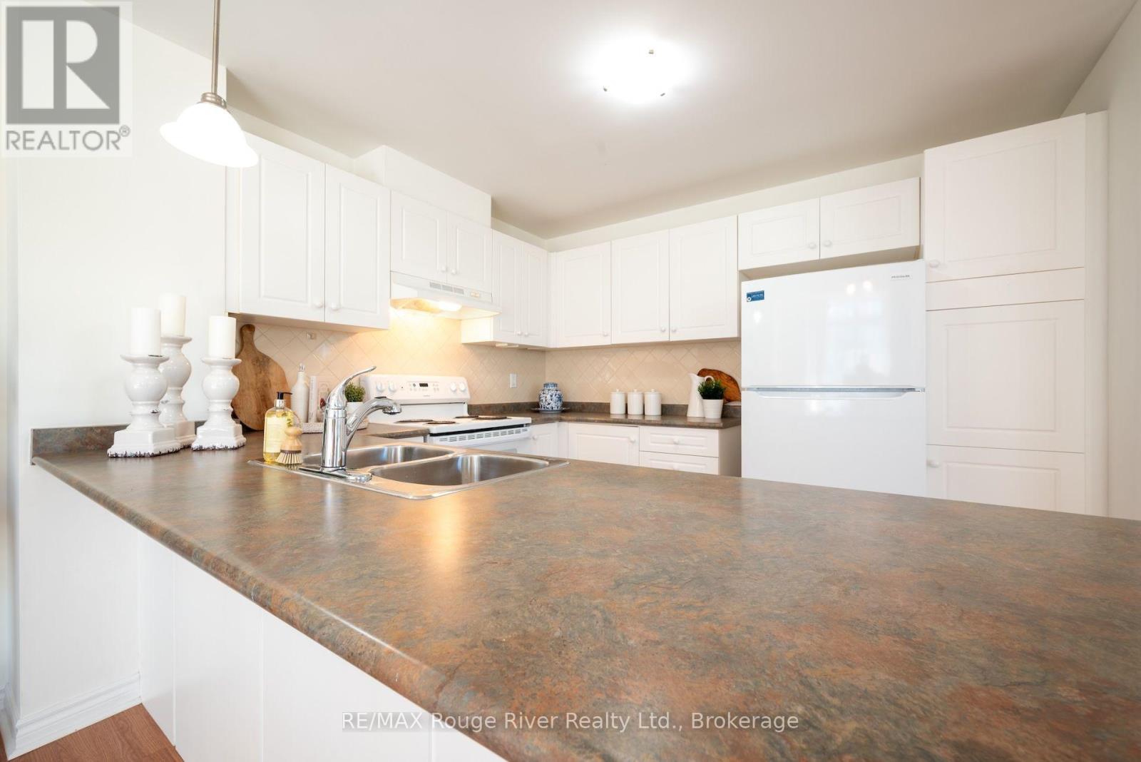 216 - 145 Third Street Property Photo 15