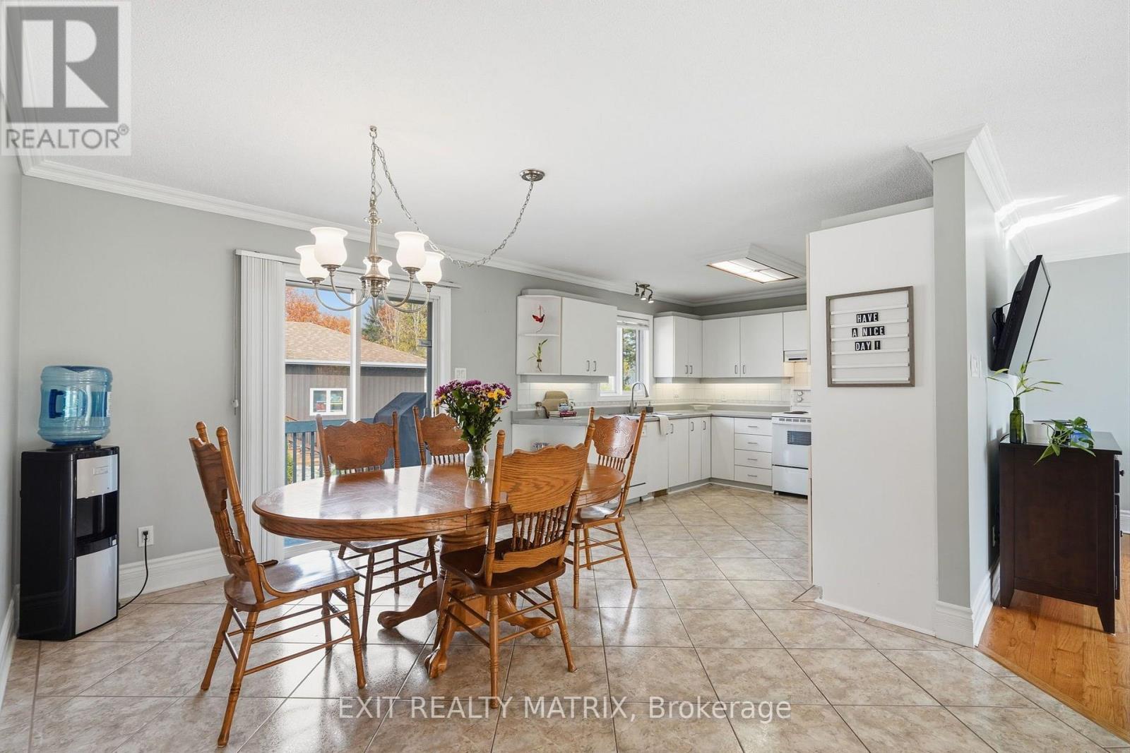 2 Maheu Street Property Photo 11