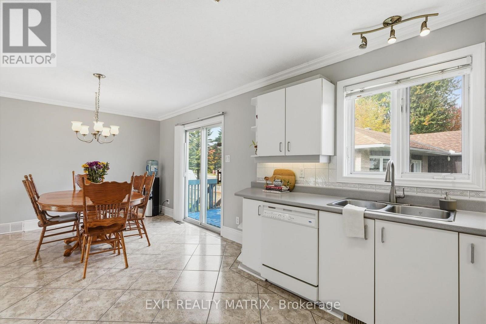 2 Maheu Street Property Photo 16