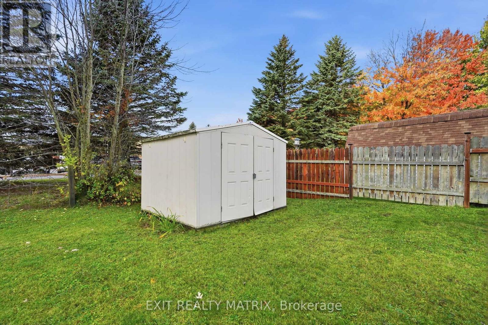 2 Maheu Street Property Photo 32