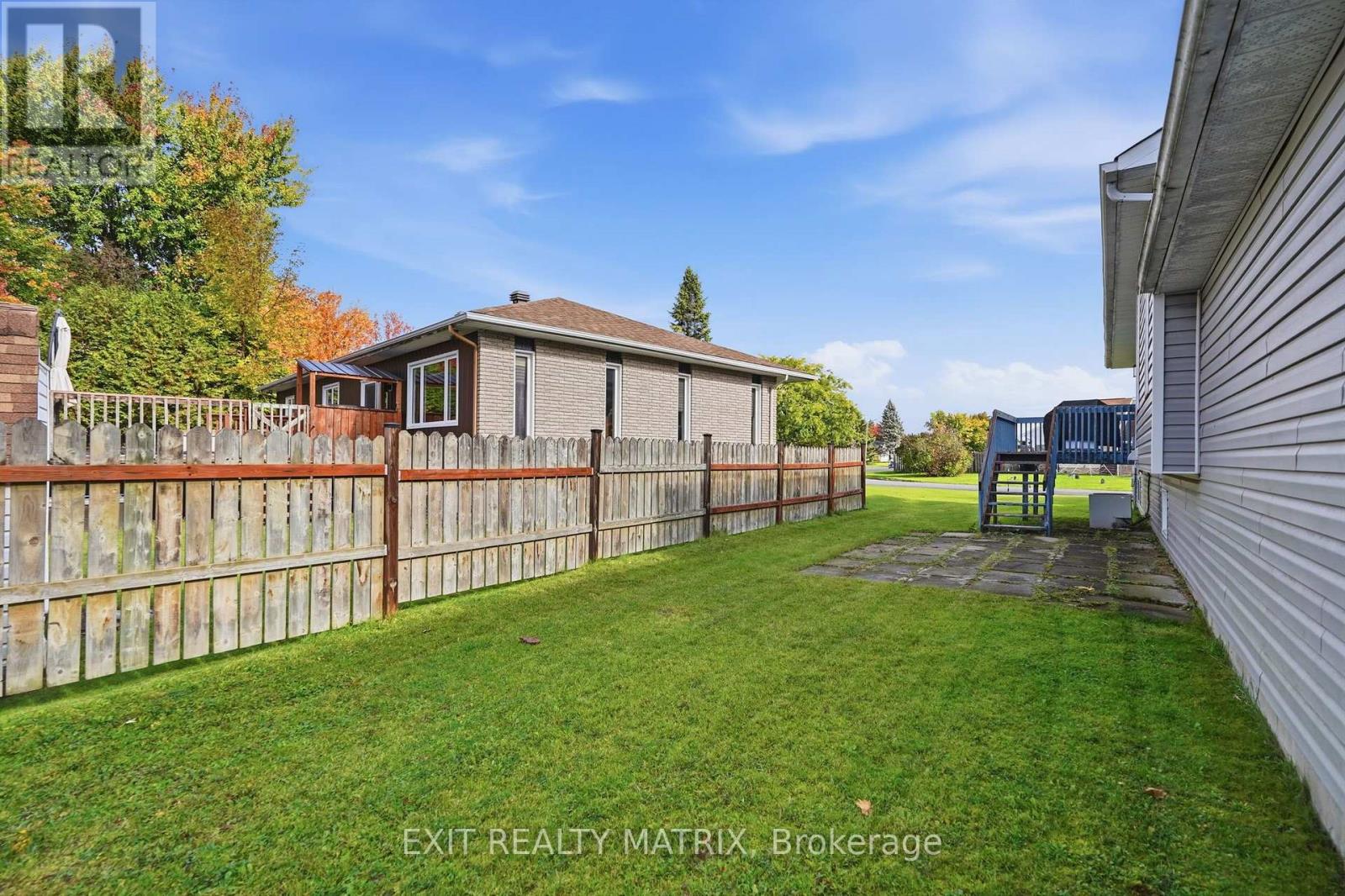2 Maheu Street Property Photo 33