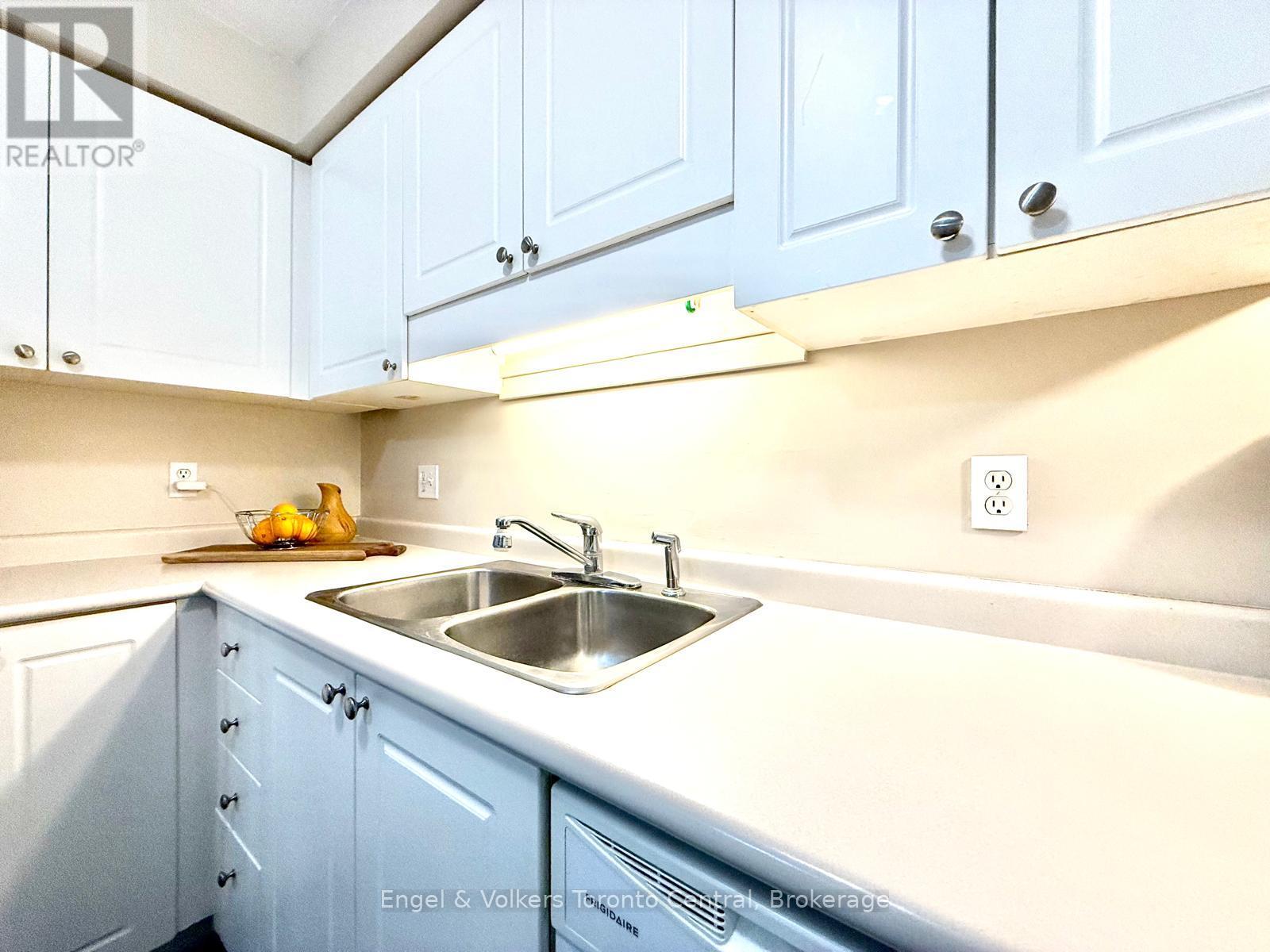 9 - 920 Edinburgh Road S Property Photo 10
