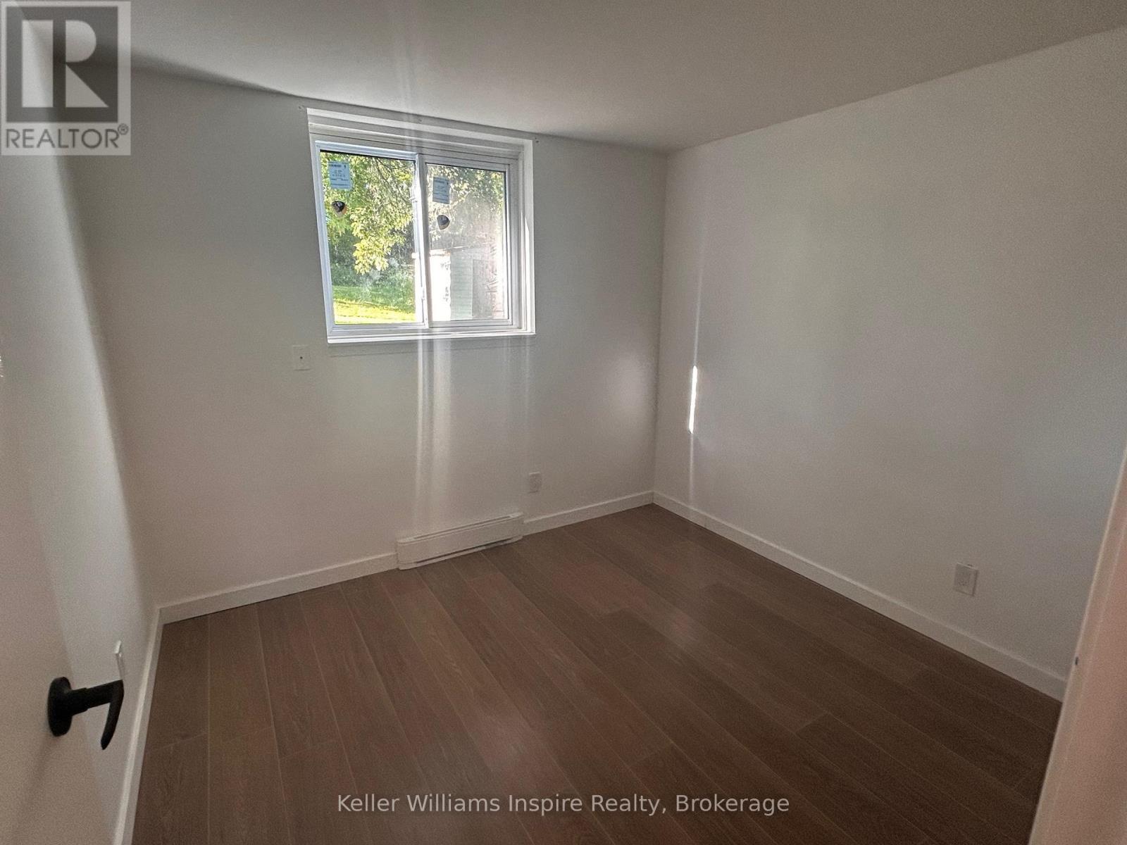 4 - 520 Andrew Street Property Photo 5