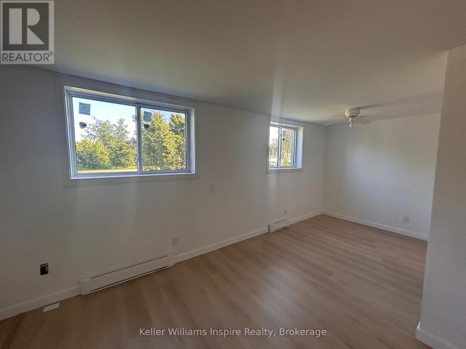 4 - 520 Andrew Street Property Photo 8