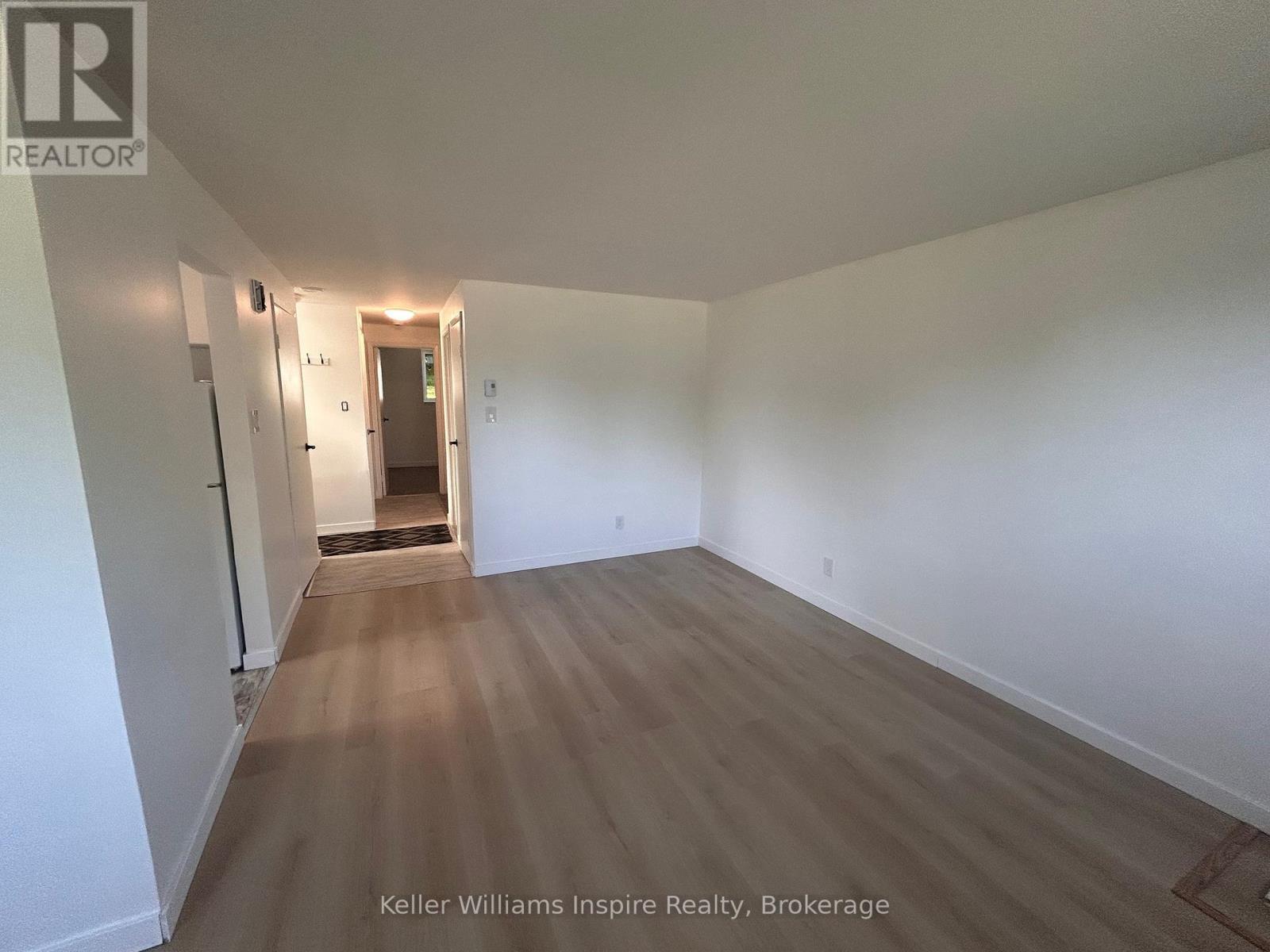 4 - 520 Andrew Street Property Photo 10