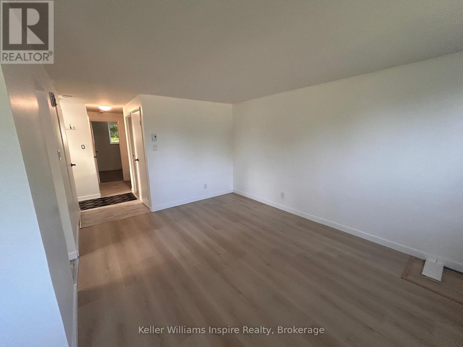 4 - 520 Andrew Street Property Photo 11
