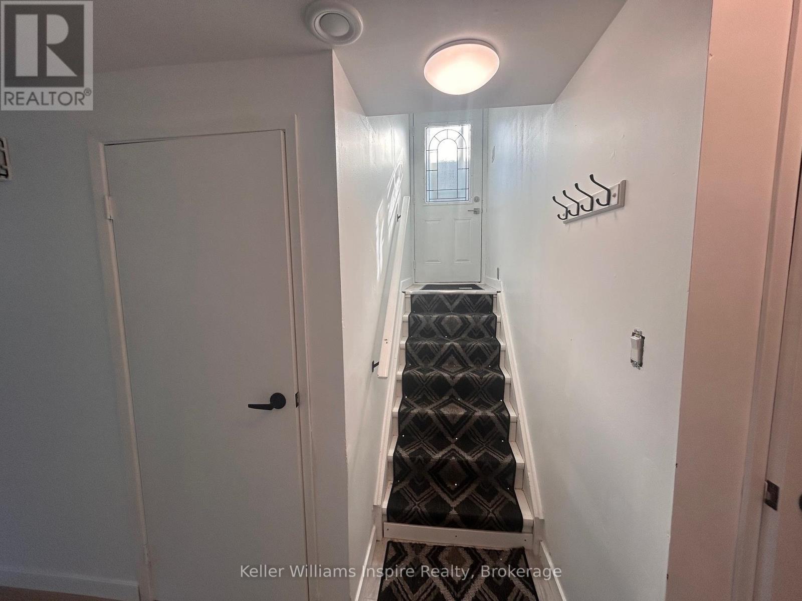 4 - 520 Andrew Street Property Photo 12