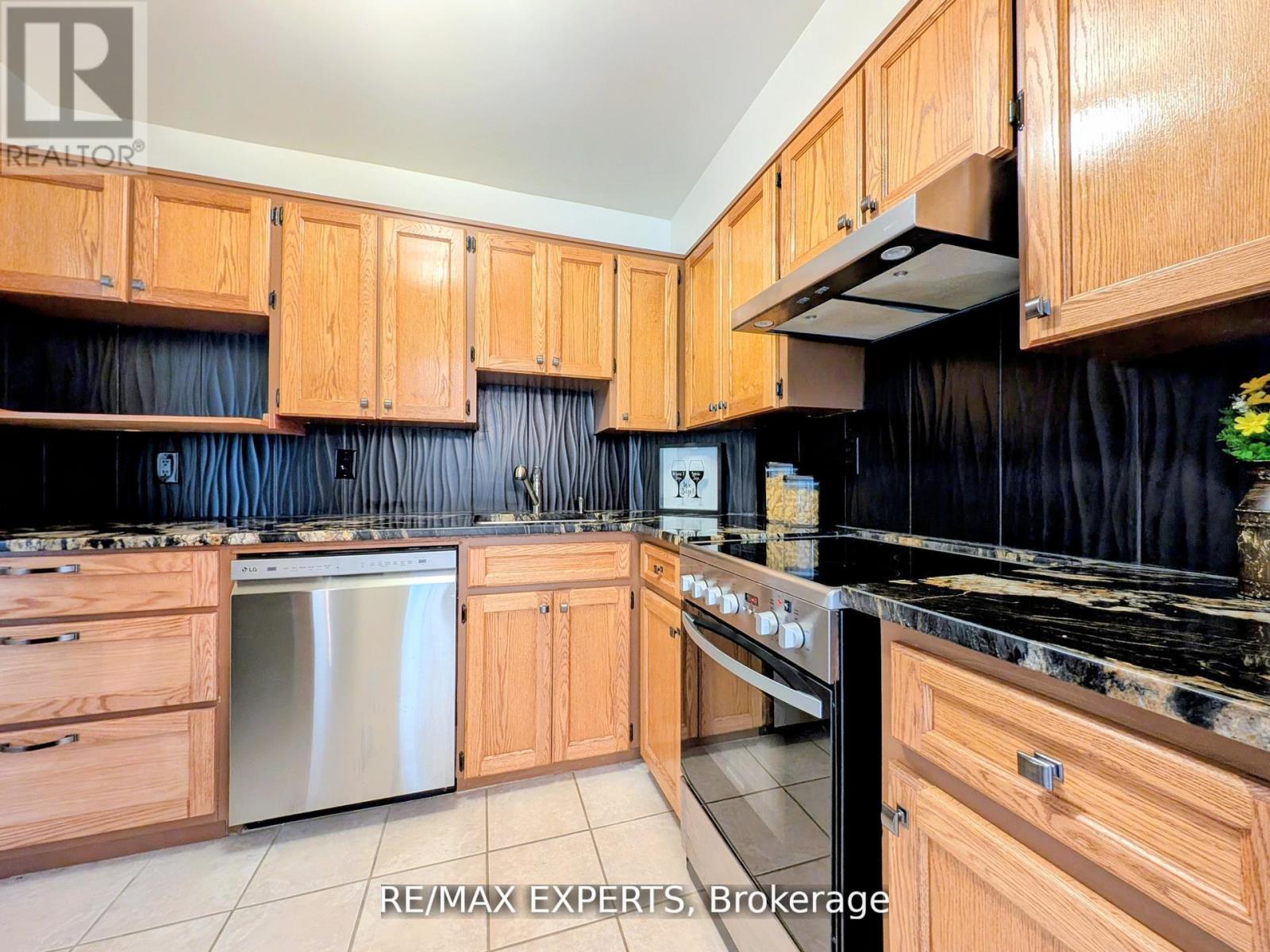 410 - 8591 Riverside Drive E Property Photo 13