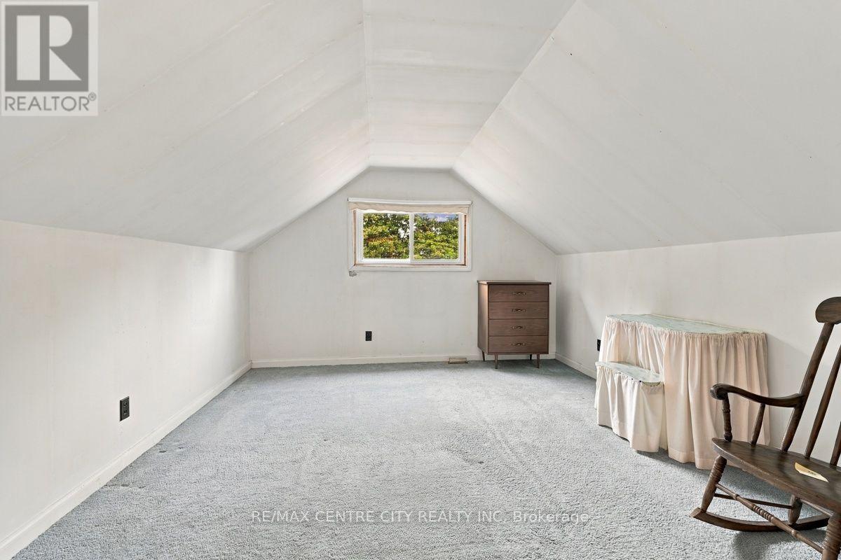 984 Fanshawe Park Road E Property Photo 24