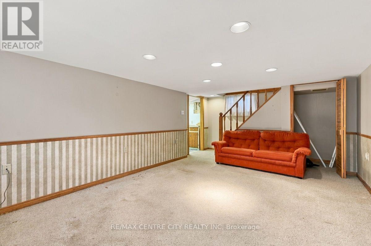 984 Fanshawe Park Road E Property Photo 27