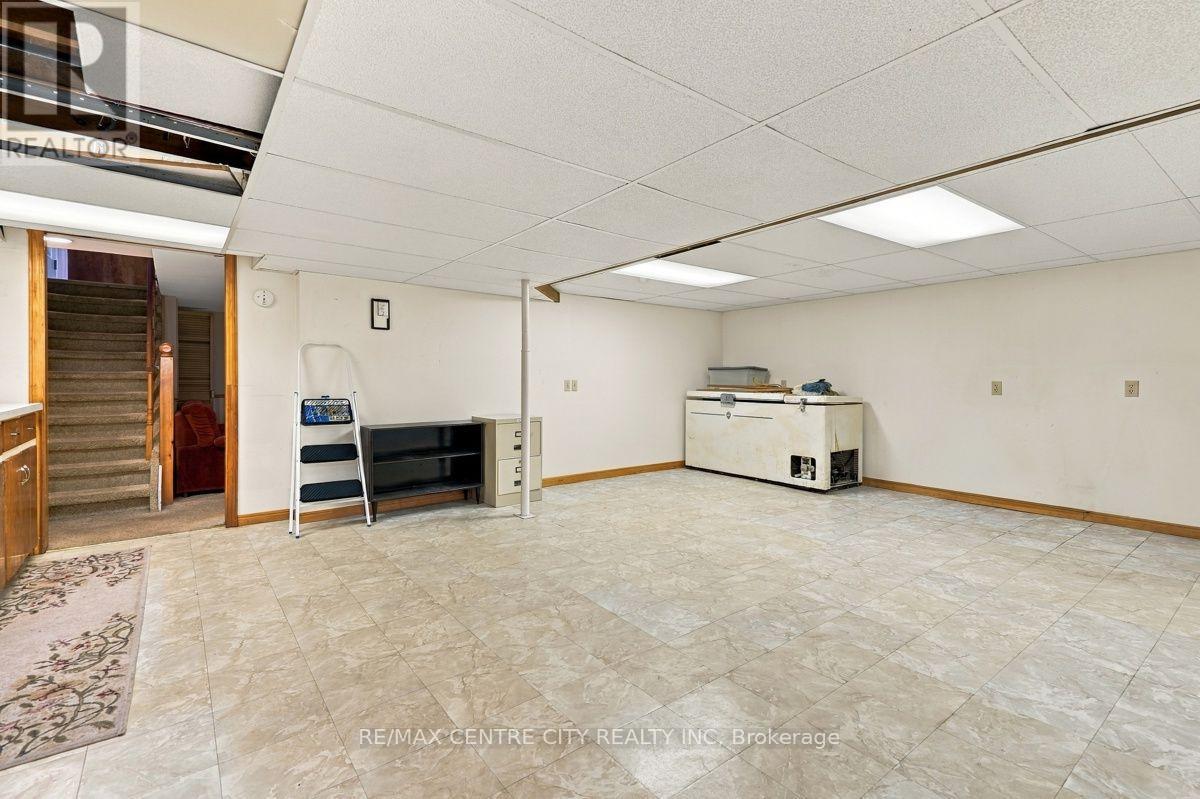 984 Fanshawe Park Road E Property Photo 29