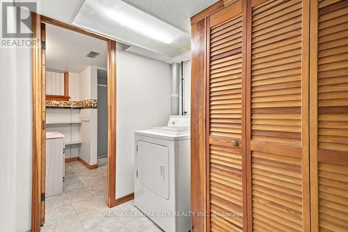 984 Fanshawe Park Road E Property Photo 30