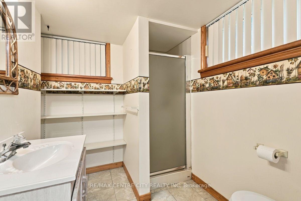 984 Fanshawe Park Road E Property Photo 31