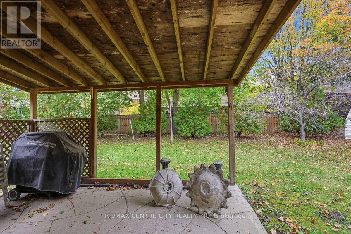 984 Fanshawe Park Road E Property Photo 33