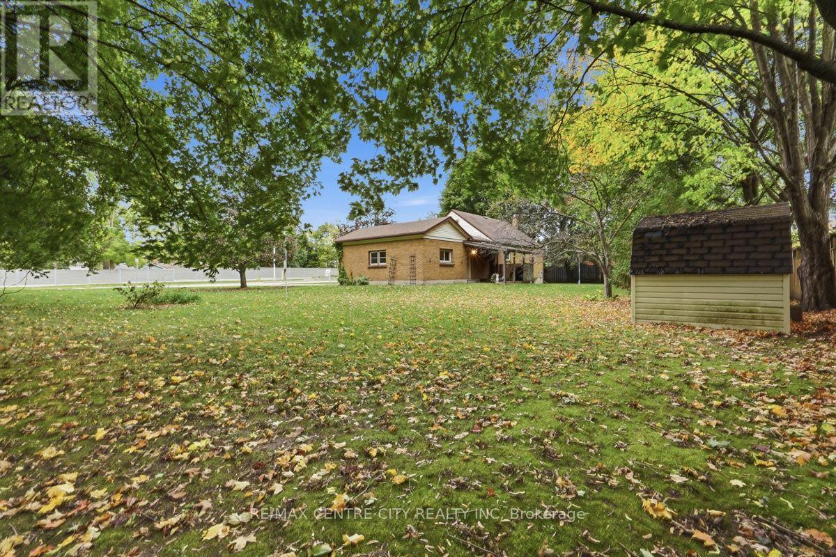 984 Fanshawe Park Road E Property Photo 37