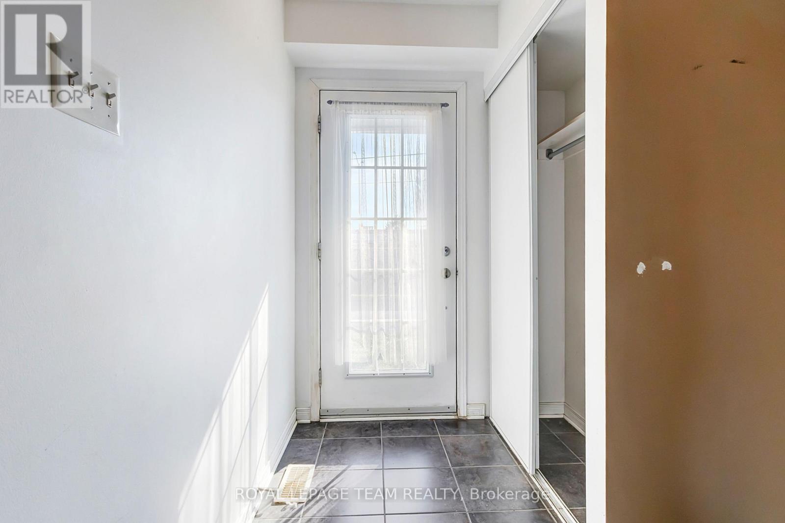 566 Simran Private Property Photo 3