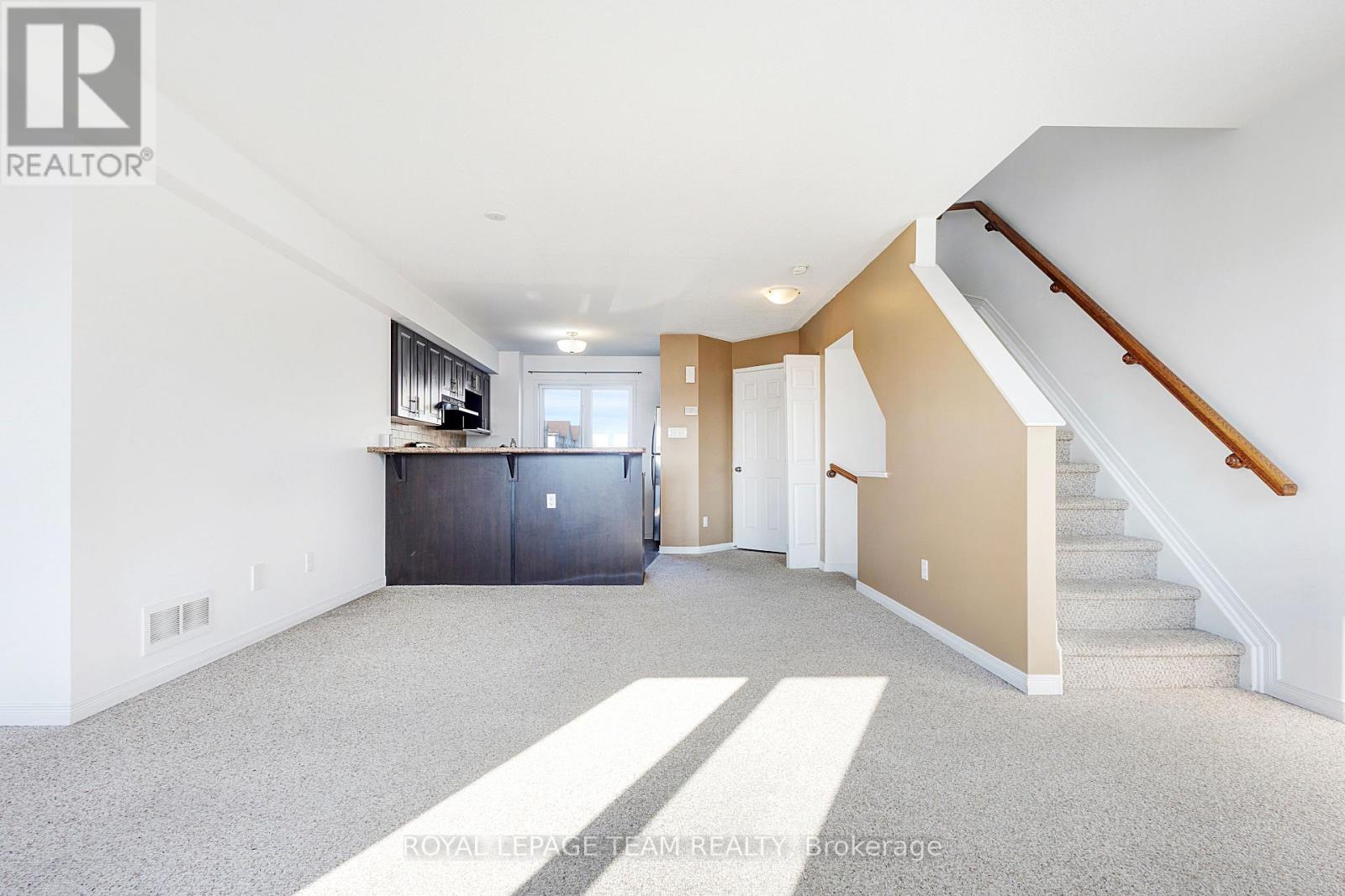 566 Simran Private Property Photo 11