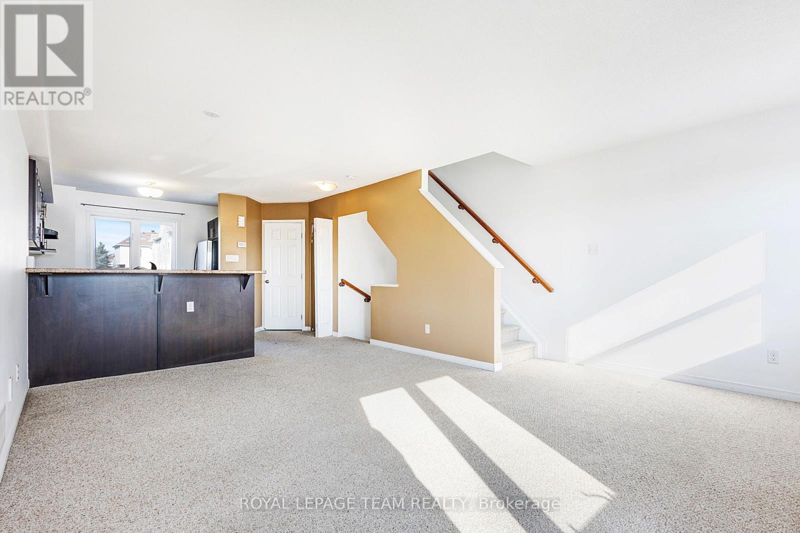 566 Simran Private Property Photo 14