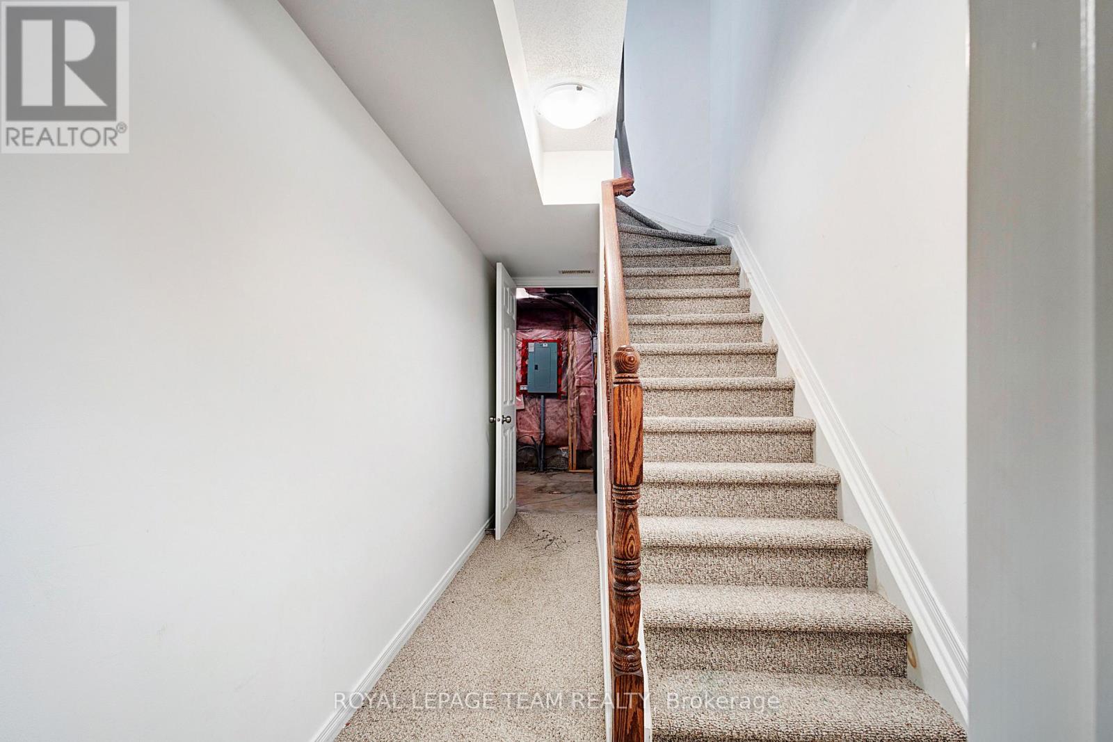 566 Simran Private Property Photo 30