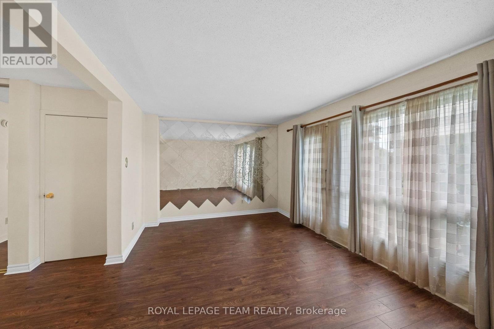 E - 73 Foxfield Drive Property Photo 15