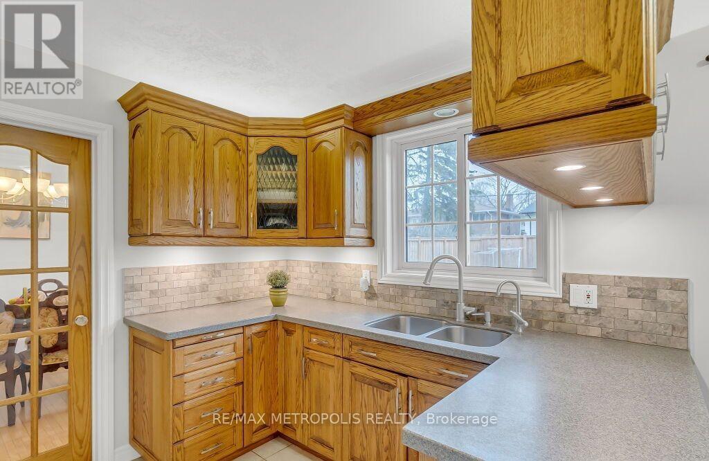 100 Warren Road Property Photo 10