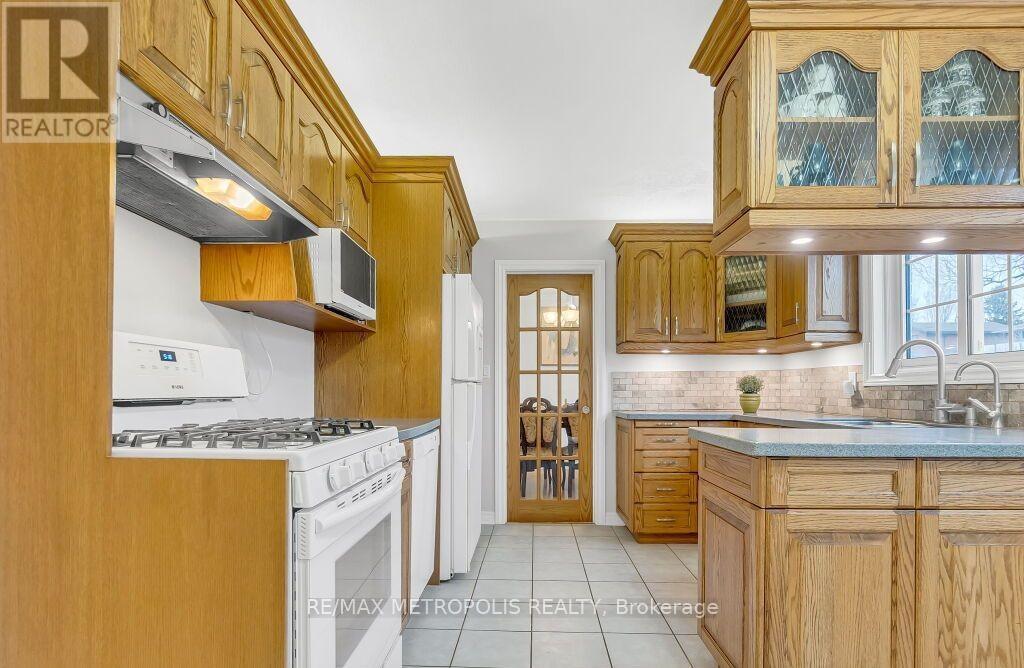 100 Warren Road Property Photo 12