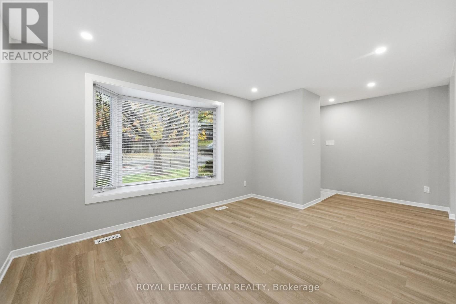 289 Montfort Street Property Photo 8
