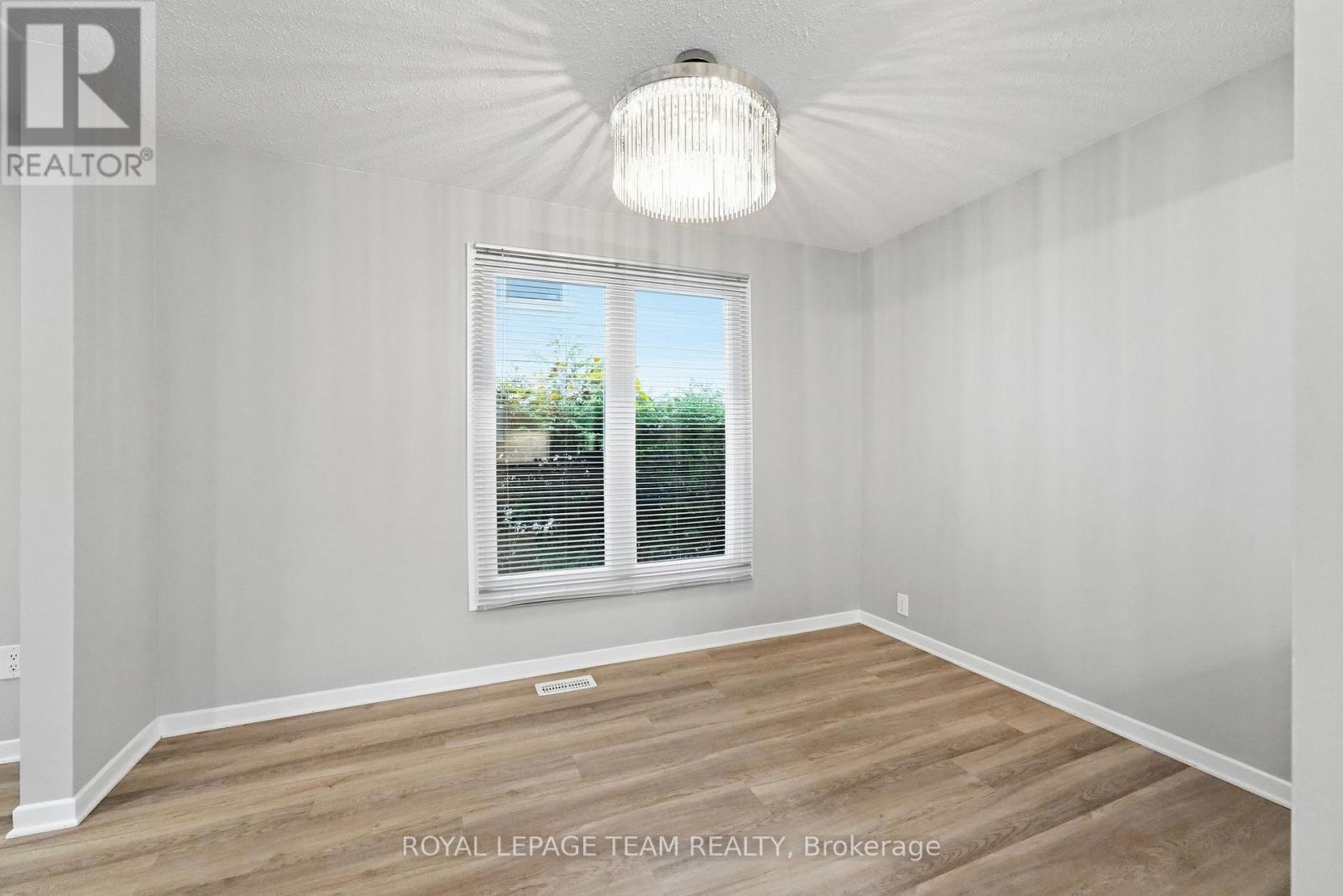 289 Montfort Street Property Photo 12