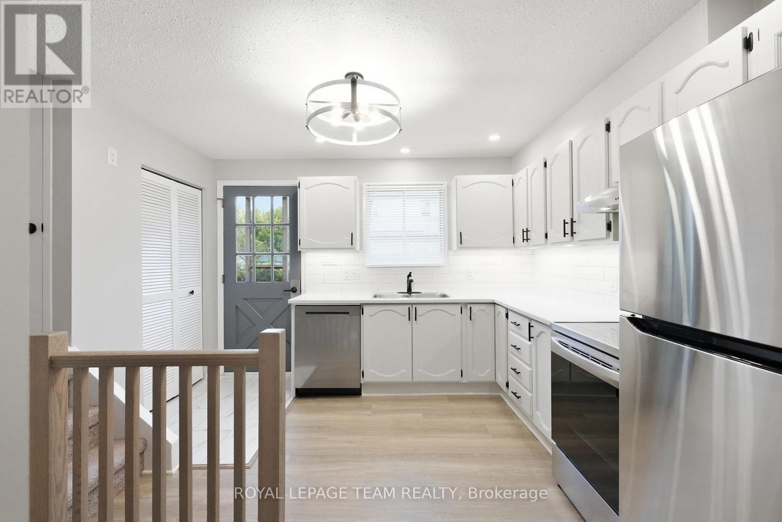 289 Montfort Street Property Photo 14
